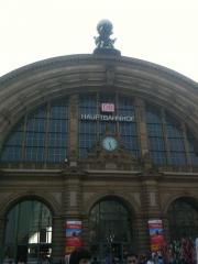 ドイツ・フランクフルト向けハンドキャリー1