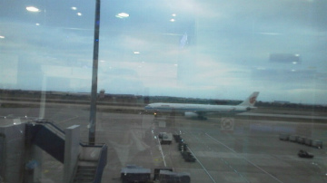 関西空港～台北向けハンドキャリー