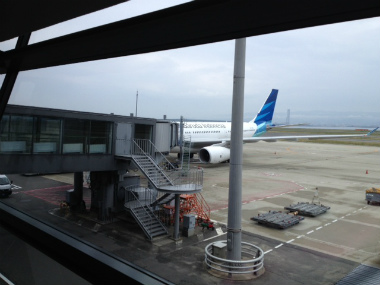 関西空港～インドネシア・ジャカルタ向けハンドキャリー