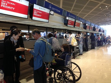 成田空港～ニューヨーク向けハンドキャリー1