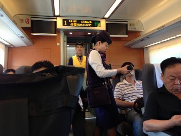 関西空港～中国・広州向けハンドキャリー2