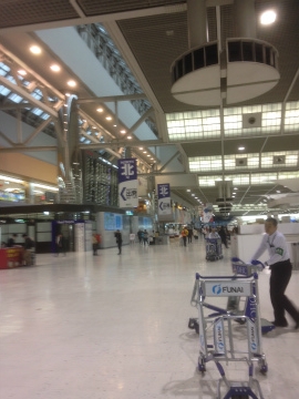 成田空港～中国・上海向けハンドキャリー