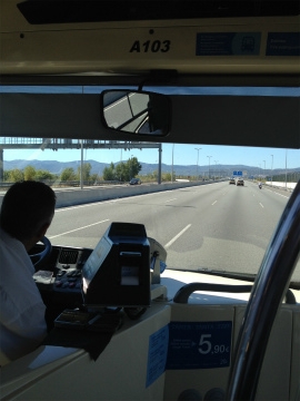 成田空港～スペイン・バルセロナ向けハンドキャリー2