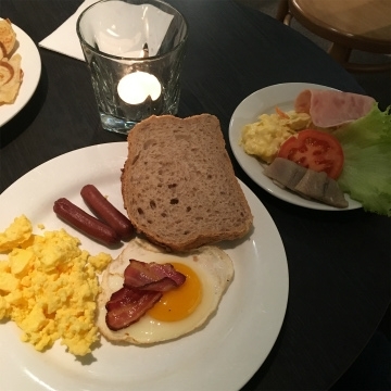 羽田空港～ノルウェー・オーレスン向けハンドキャリー2