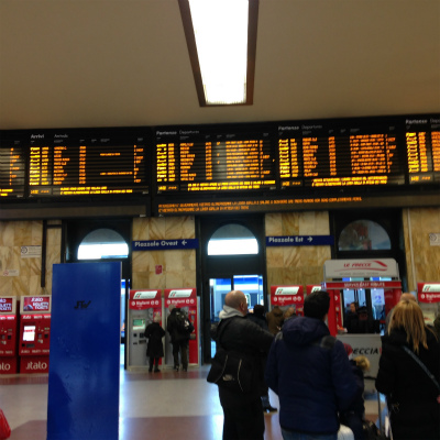 成田空港～イタリア・ボローニャ向けハンドキャリー3