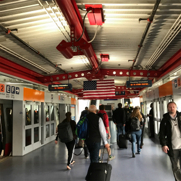 フィリピン・セブ空港～シカゴ・オヘア空港向けハンドキャリー2