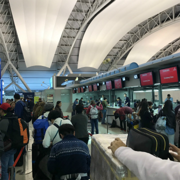 関西空港～ハンガリー・ブダペスト向けハンドキャリー1