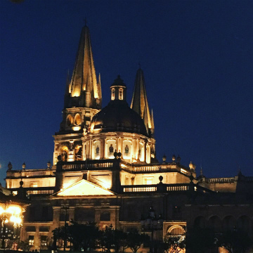 成田空港～メキシコ・グアダラハラ向けハンドキャリー2