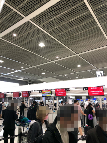 成田空港（NRT）～ハンガリー・ブダペスト（BUD）向けハンドキャリー1