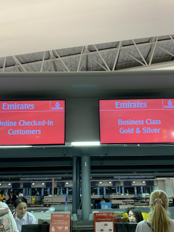 関西空港（KIX）～ハンガリー・ブダペスト向けハンドキャリー1