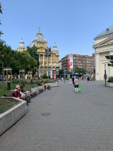 関西空港（KIX）～ハンガリー・ブダペスト向けハンドキャリー2