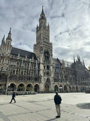 関西空港（KIX）～ドイツ・ミュンヘン向けハンドキャリー2