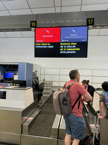 AUSメルボルン（MEL）～USマディソン向けハンドキャリー１