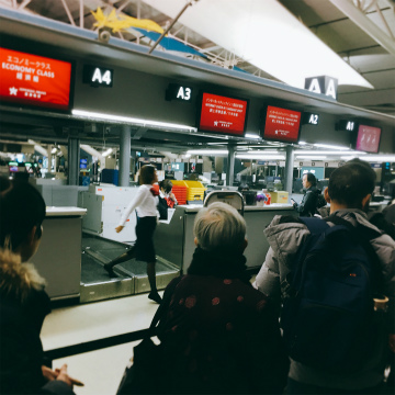 関西空港～インド・バドダラ向けハンドキャリー1